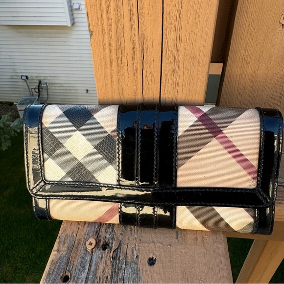 Burberry Black Novacheck Canvas and Patent Leather Penrose Continental Wallet - Picture 3 of 15